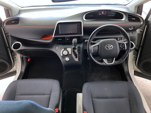 TOYOTA SIENTA 2016