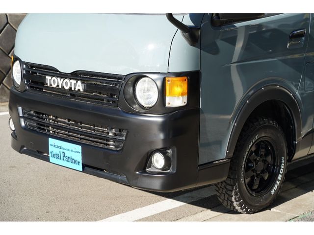 TOYOTA HIACE van 2WD 2012