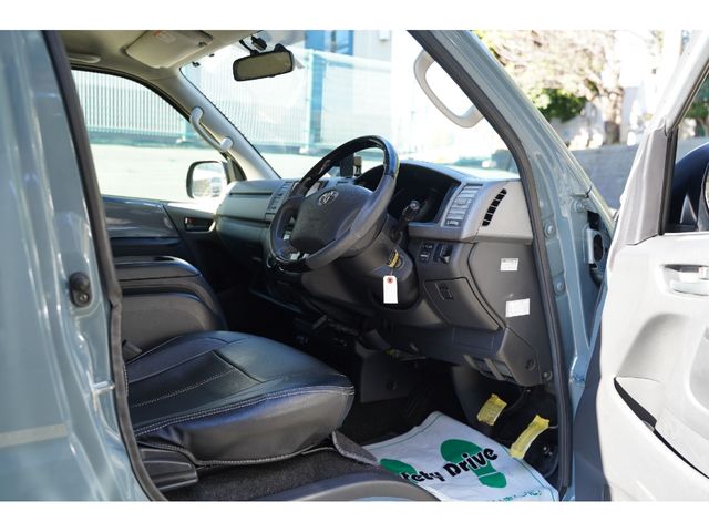 TOYOTA HIACE van 2WD 2012