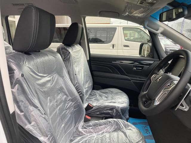 MITSUBISHI DELICA D:5 4WD 2025