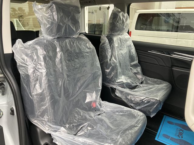 MITSUBISHI DELICA D:5 4WD 2025