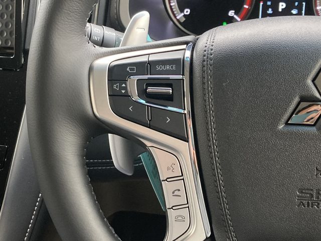 MITSUBISHI DELICA D:5 4WD 2025