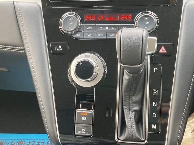 MITSUBISHI DELICA D:5 4WD 2025