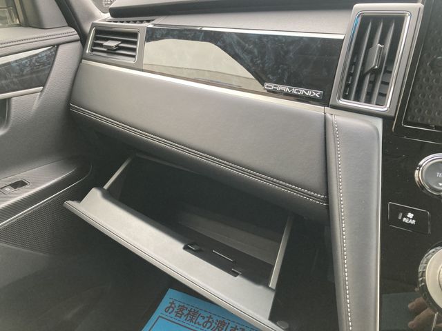 MITSUBISHI DELICA D:5 4WD 2025