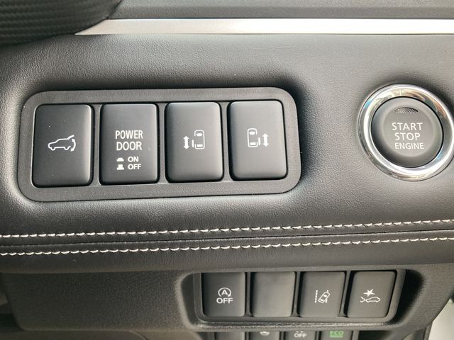 MITSUBISHI DELICA D:5 4WD 2025