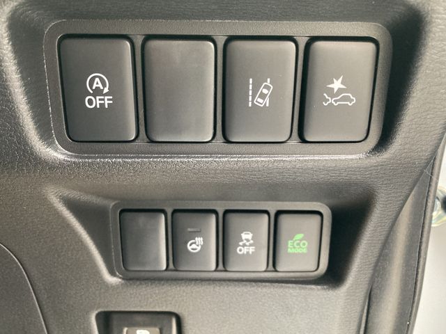 MITSUBISHI DELICA D:5 4WD 2025