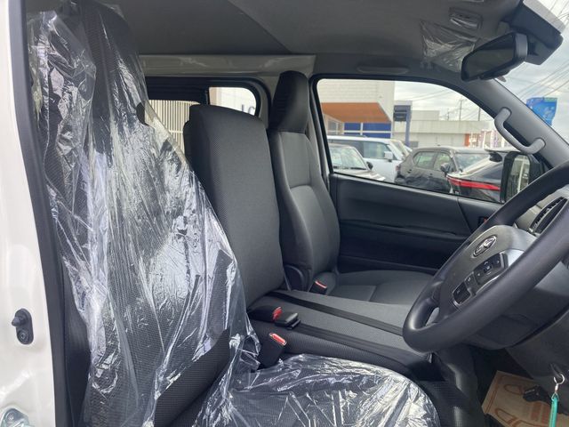 TOYOTA HIACE van 2WD 2025