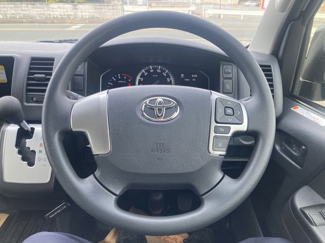 TOYOTA HIACE van 2WD 2025