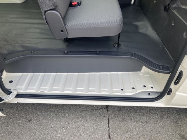 TOYOTA HIACE van 2WD 2025