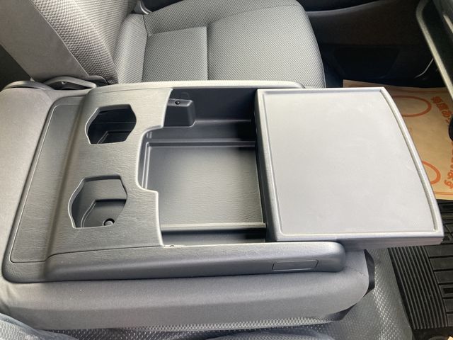 TOYOTA HIACE van 2WD 2025