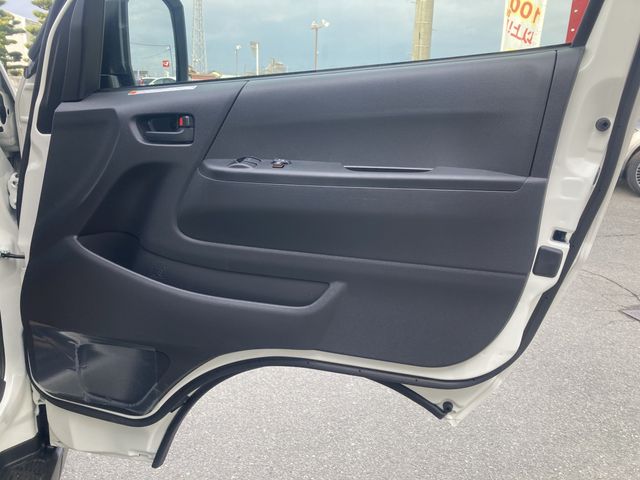 TOYOTA HIACE van 2WD 2025