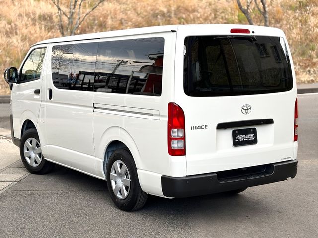TOYOTA HIACE van 4WD 2025