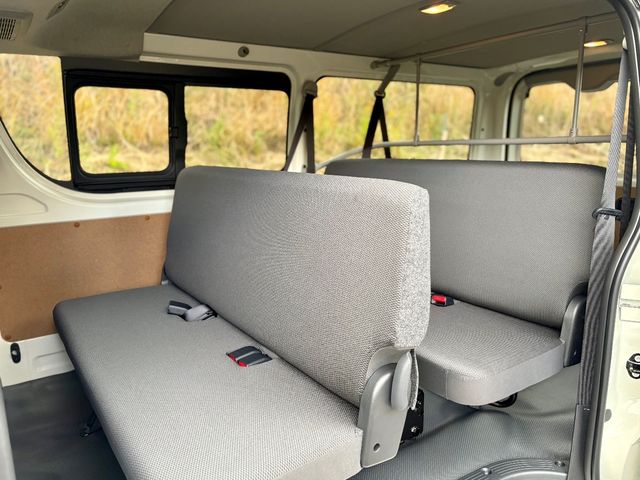 TOYOTA HIACE van 4WD 2025