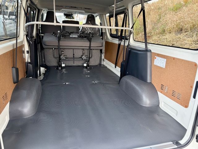 TOYOTA HIACE van 4WD 2025