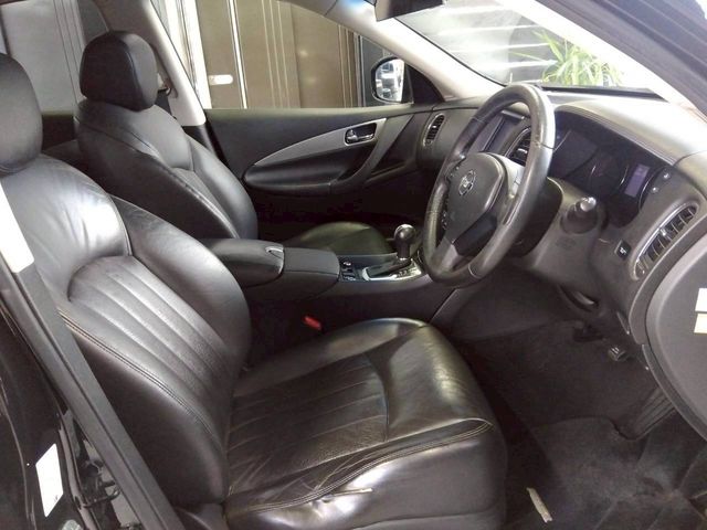 NISSAN SKYLINE CROSSOVER 4WD 2011