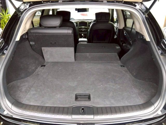 NISSAN SKYLINE CROSSOVER 4WD 2011