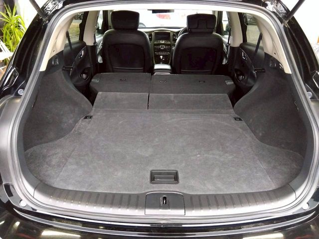 NISSAN SKYLINE CROSSOVER 4WD 2011