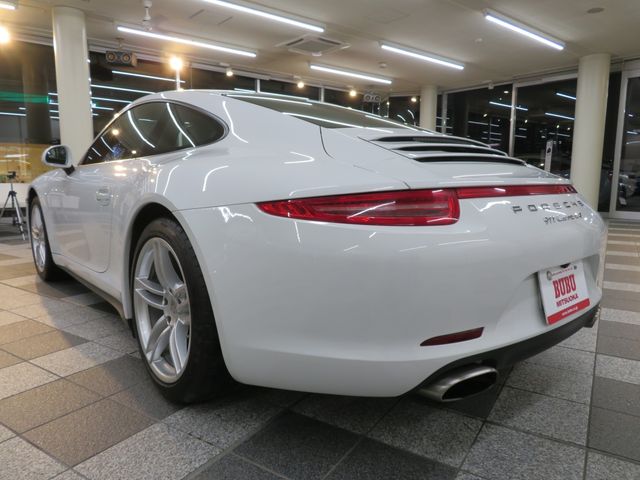 PORSCHE PORSCHE 911 2015