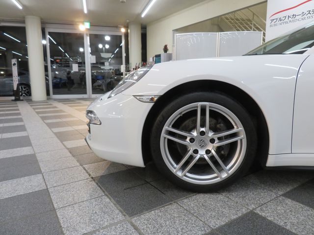 PORSCHE PORSCHE 911 2015