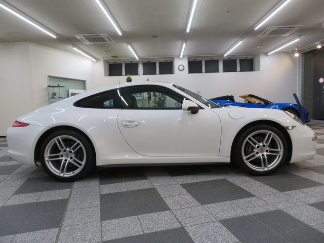 PORSCHE PORSCHE 911 2015