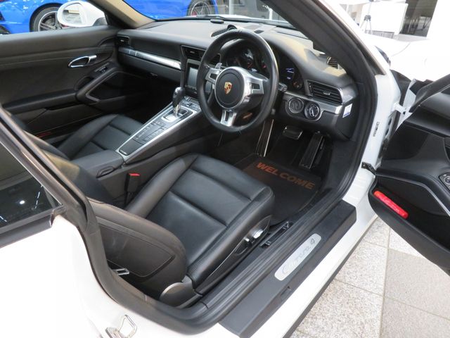 PORSCHE PORSCHE 911 2015