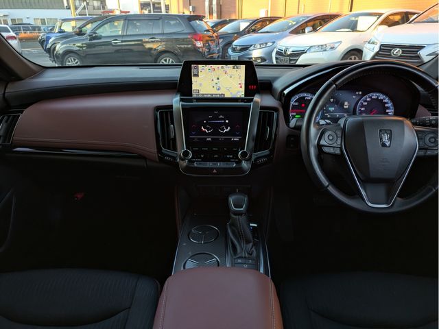 TOYOTA CROWN hardtop 2018