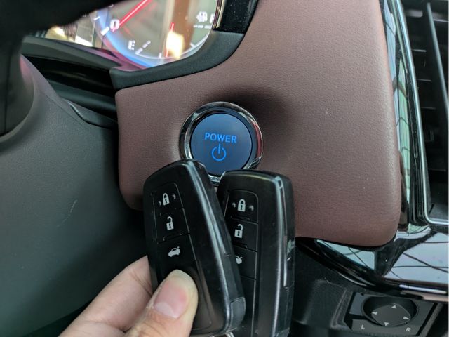 TOYOTA CROWN hardtop 2018