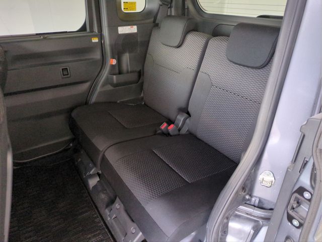 TOYOTA PIXIS MEGA 2016