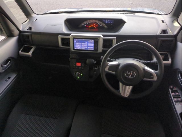 TOYOTA PIXIS MEGA 2016