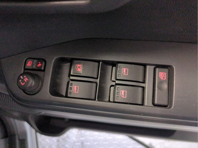 TOYOTA PIXIS MEGA 2016