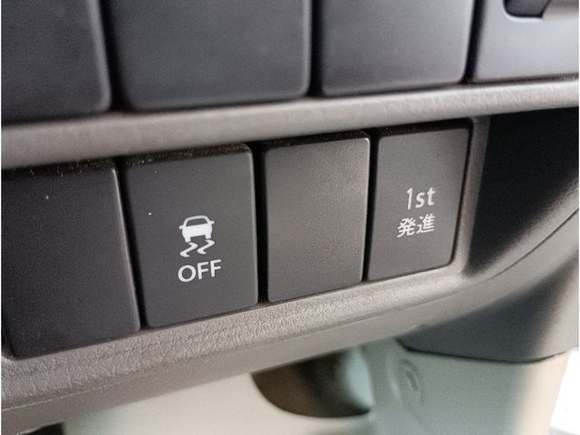 NISSAN NV100 CLIPPER 2022