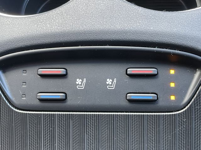 TOYOTA HARRIER HYBRID 2023