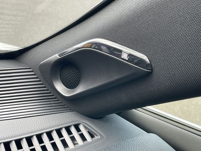 TOYOTA HARRIER HYBRID 2023