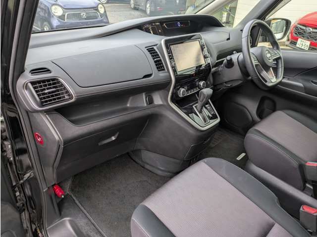 NISSAN SERENA  WG 2017