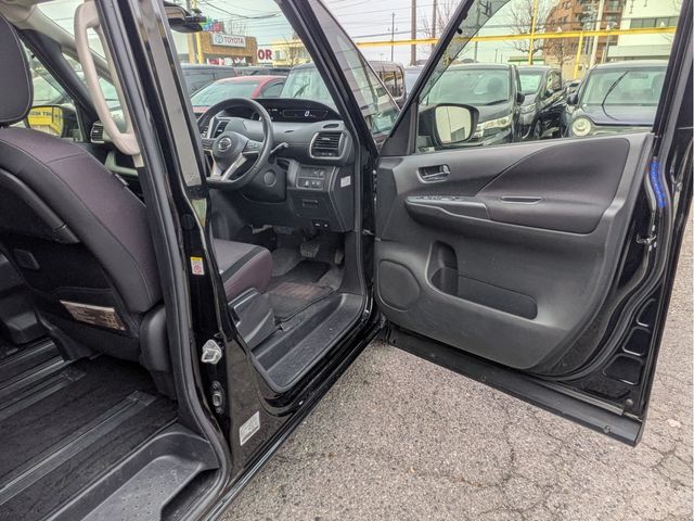 NISSAN SERENA  WG 2017