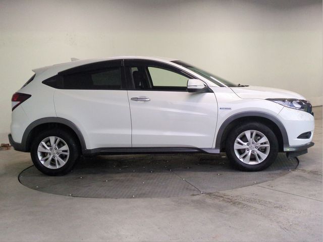 HONDA VEZEL HYBRID 2016