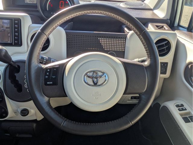 TOYOTA PORTE 2018