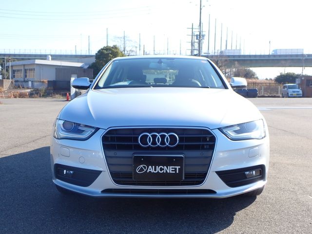 AUDI AUDI A4 2013