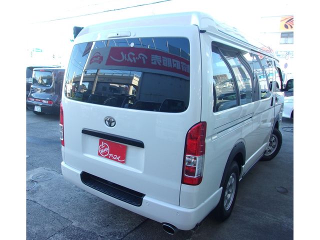 TOYOTA HIACE van 4WD 2022