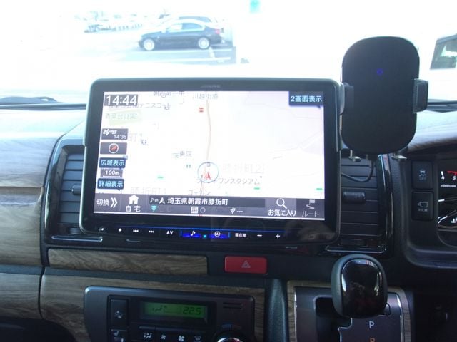 TOYOTA HIACE van 4WD 2022