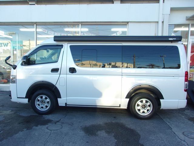 TOYOTA HIACE van 4WD 2022