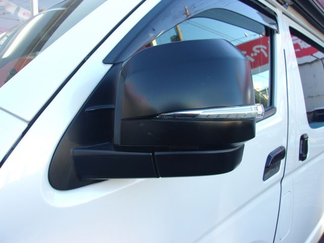 TOYOTA HIACE van 4WD 2022