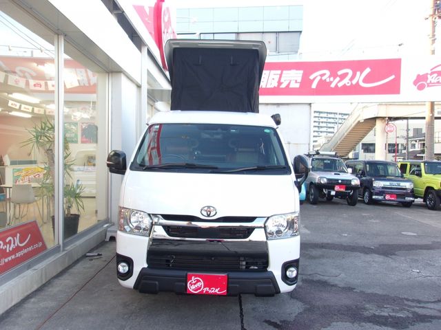TOYOTA HIACE van 4WD 2022