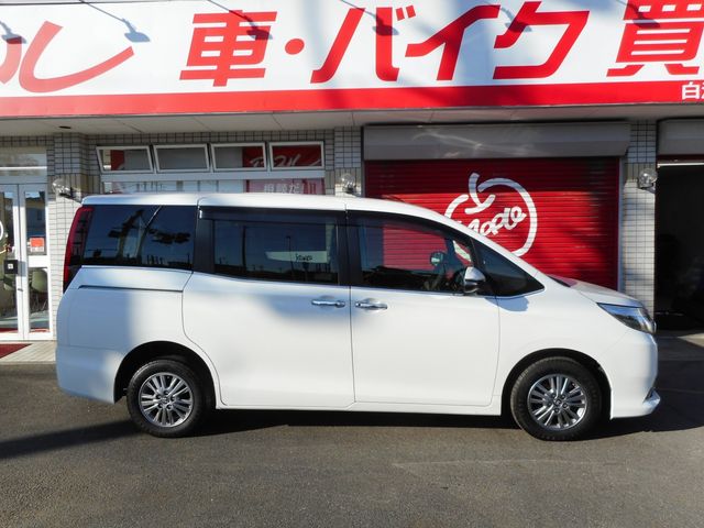 TOYOTA ESQUIRE 4WD 2016