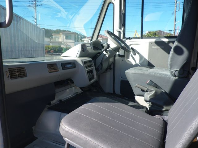 TOYOTA Urban Supporter 2004