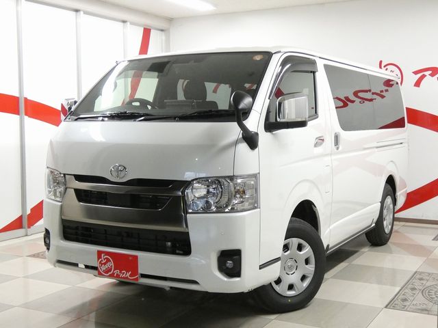 TOYOTA HIACE van 4WD 2025