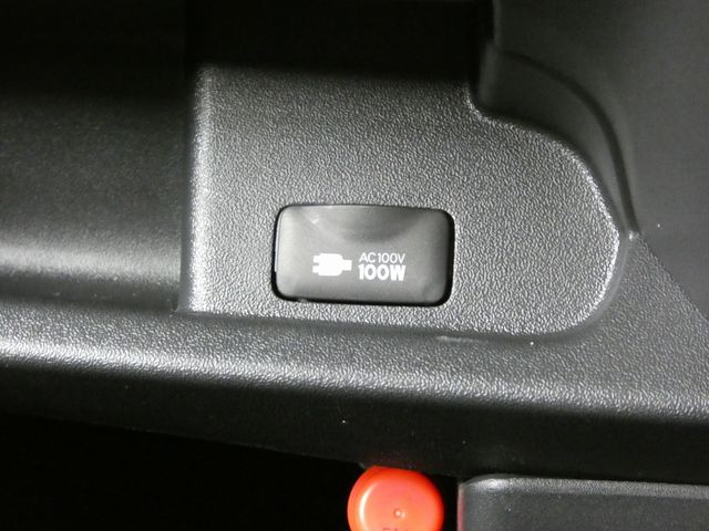 TOYOTA HIACE van 4WD 2025