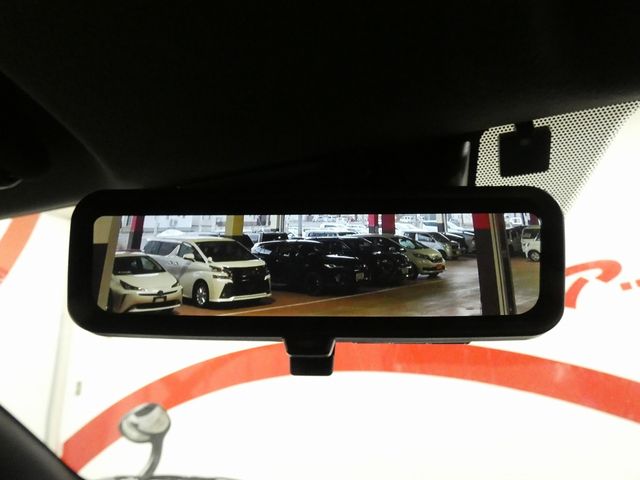 TOYOTA HIACE van 4WD 2025