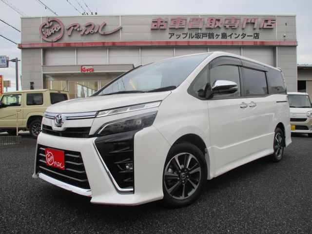 TOYOTA VOXY 2020