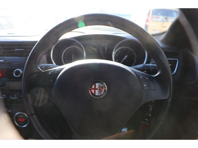 ALFAROMEO ALFAROMEO Giulietta 2013